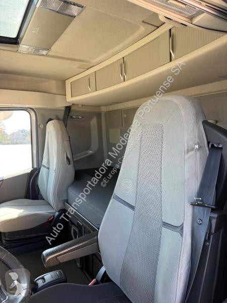 Tracteur Volvo 500