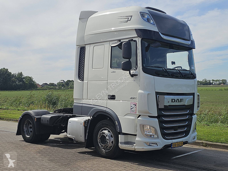 Tracteur DAF 450