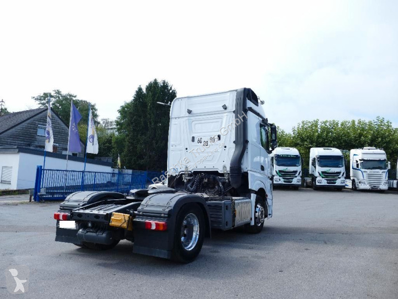 Tracteur Mercedes 1848 *ACC*