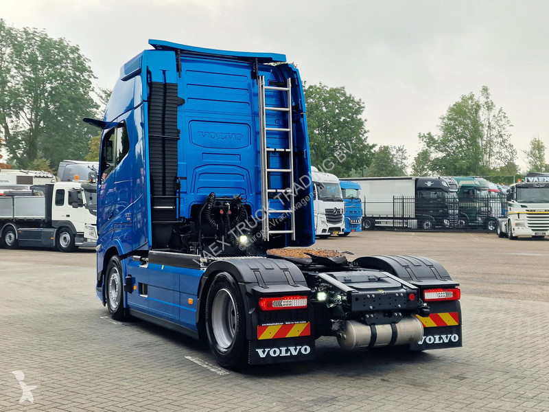 Trekker Volvo 13500 Globetrotter XXL Aero -...