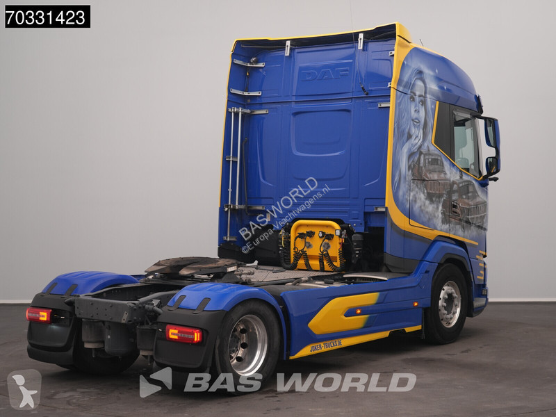 Trekker DAF 530  4X2 Special! Retarder Full-Air...