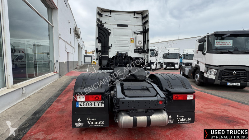 Cabeza tractora Renault