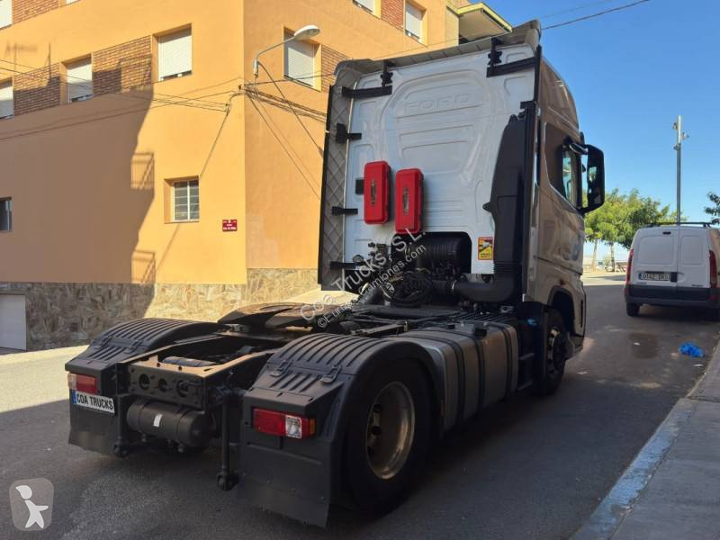 Cabeza tractora Ford Trucks