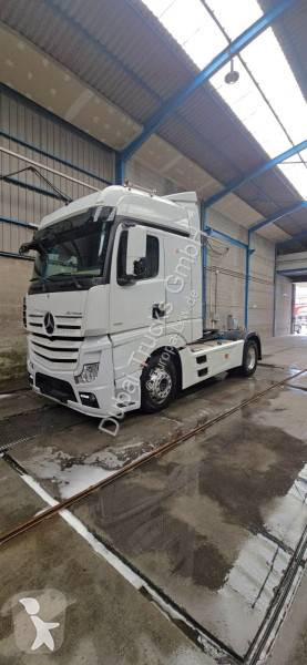 Cabeza tractora Mercedes 1851 LS