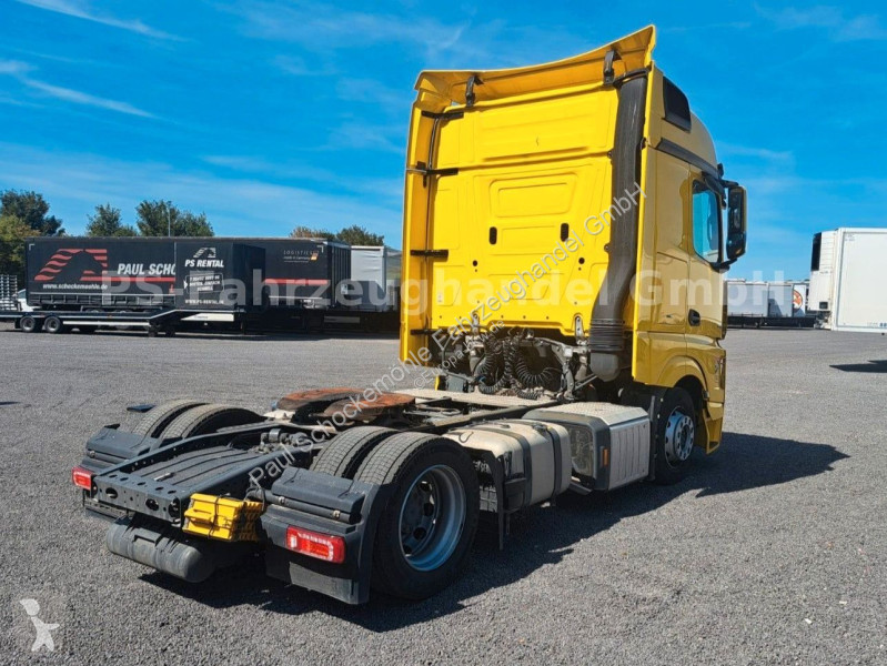 Cabeza tractora Mercedes 5 1853...