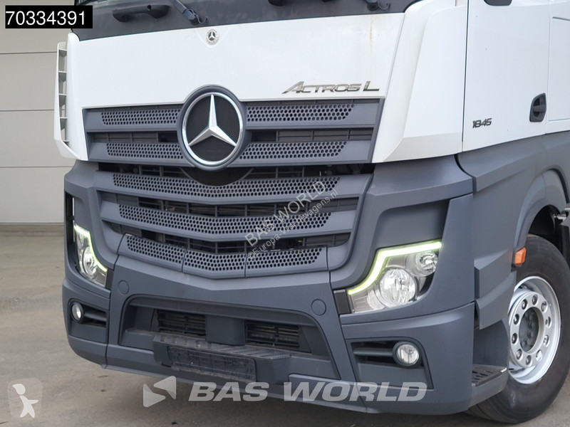 Cabeza tractora Mercedes 1845 4X2 StreamSpace...