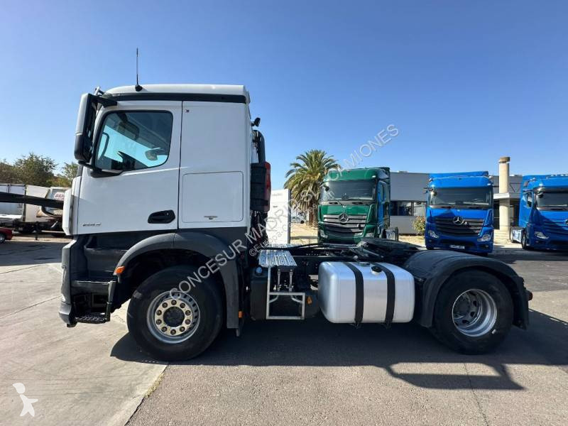 Cabeza tractora Mercedes