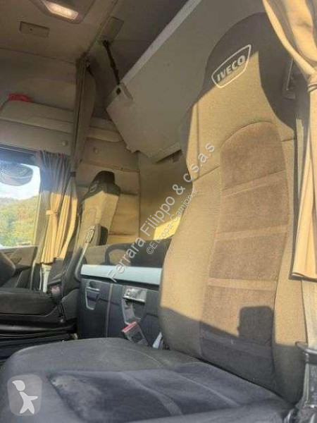 Nyergesvontató Iveco