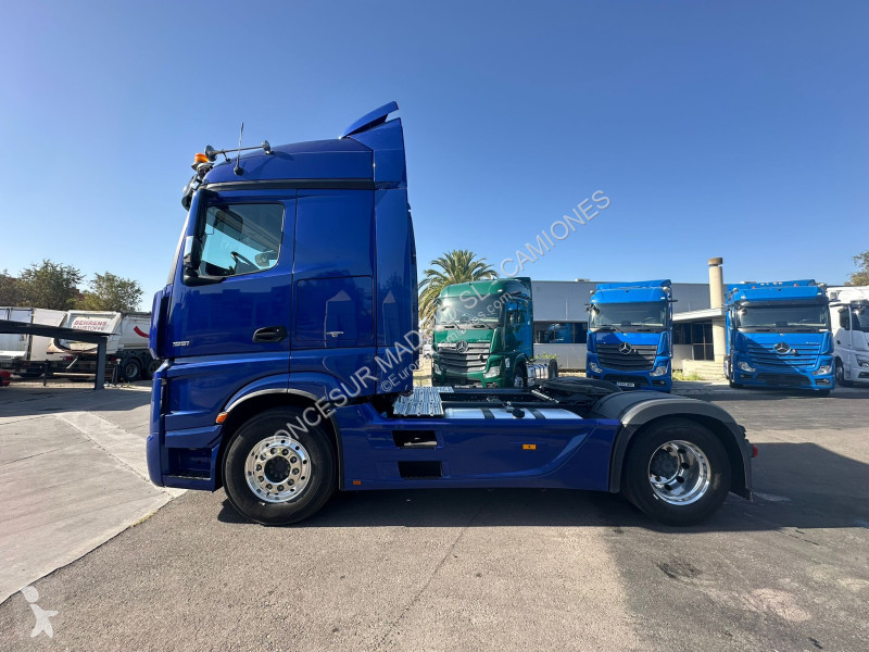 Cabeza tractora Mercedes  1851 LS