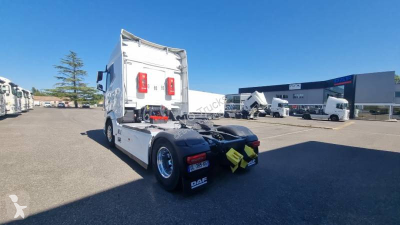 Тягач DAF 530 FT