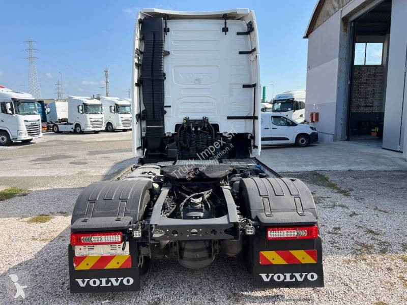 Cabeza tractora Volvo 460