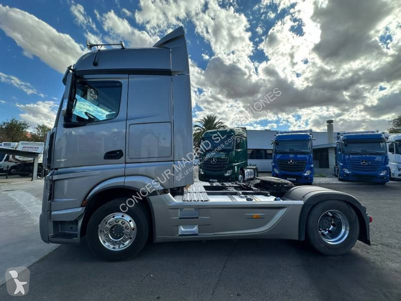 Cabeza tractora Mercedes 1851 LS