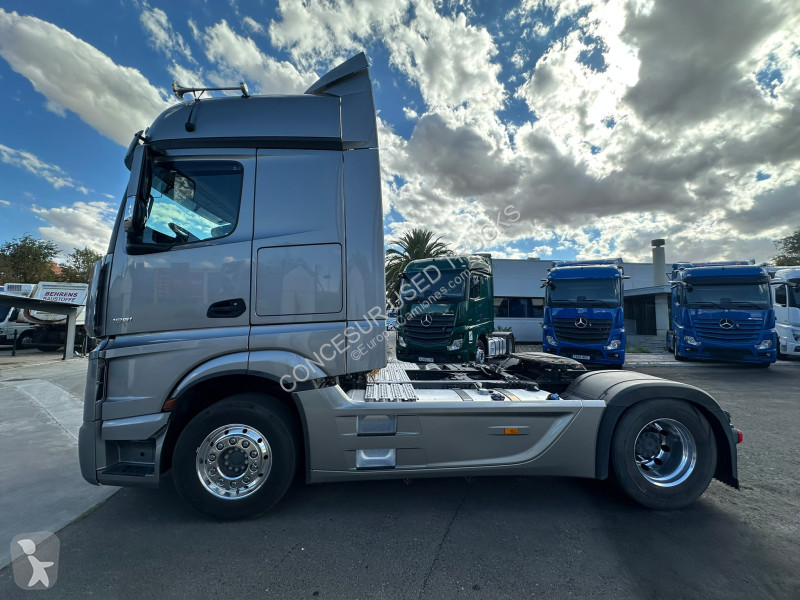 Cabeza tractora Mercedes  1851 LS