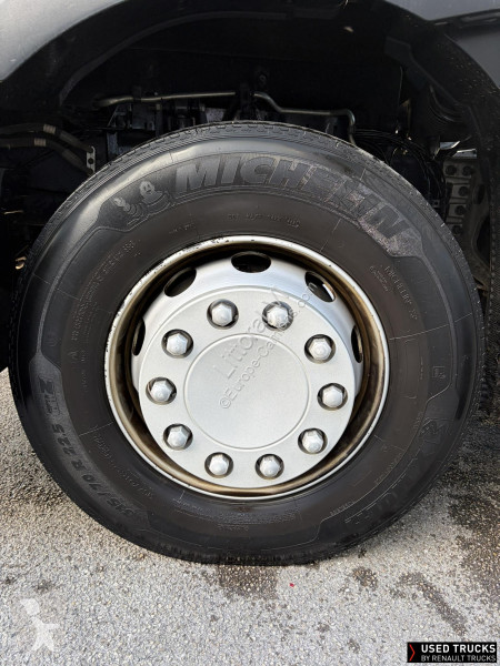 Cabeza tractora Renault