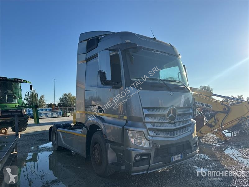 Tahač Mercedes S/A Sleeper Truck Tractor...