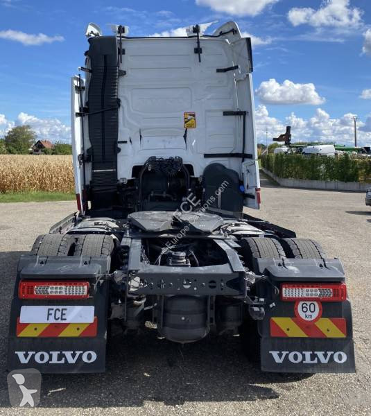 Tahač Volvo 460