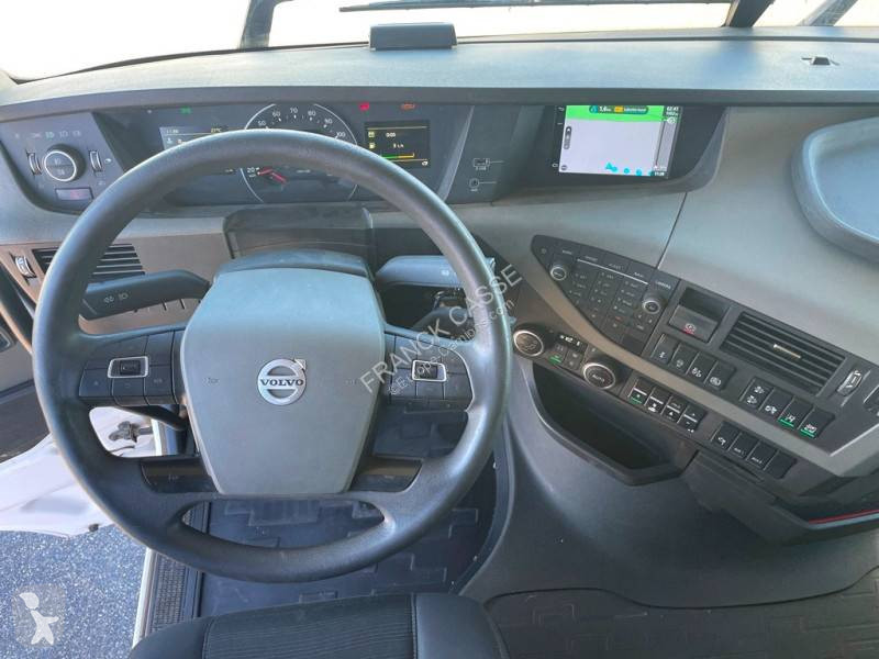 Tahač Volvo 500