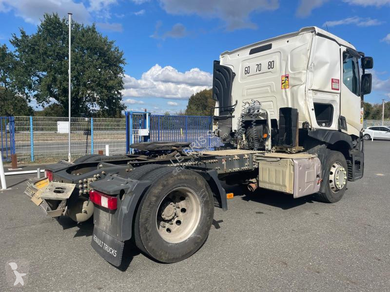 Nyergesvontató Renault  T460