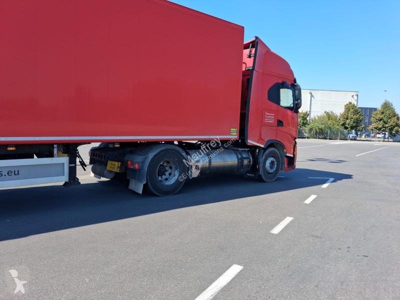 Cabeza tractora Iveco