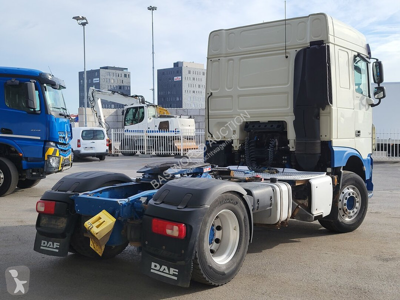 Nyergesvontató DAF 530
