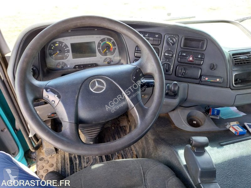 Nyergesvontató Mercedes 2536