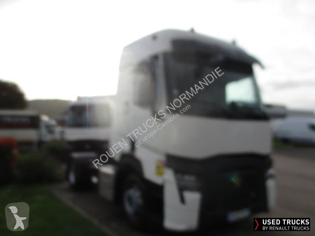 Nyergesvontató Renault