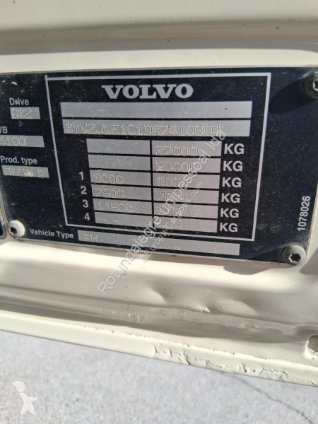 Tractor Volvo 3 EIXOS/ 1ELEVAR E DIRECIONAL +...