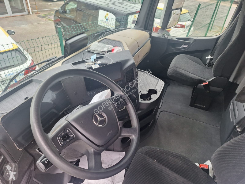 Tracteur Mercedes 1848