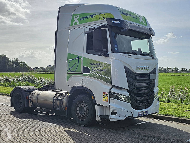 Nyergesvontató Iveco AS440S46