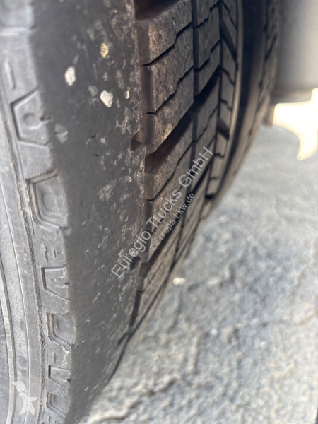 Cabeza tractora Mercedes 1843 /...