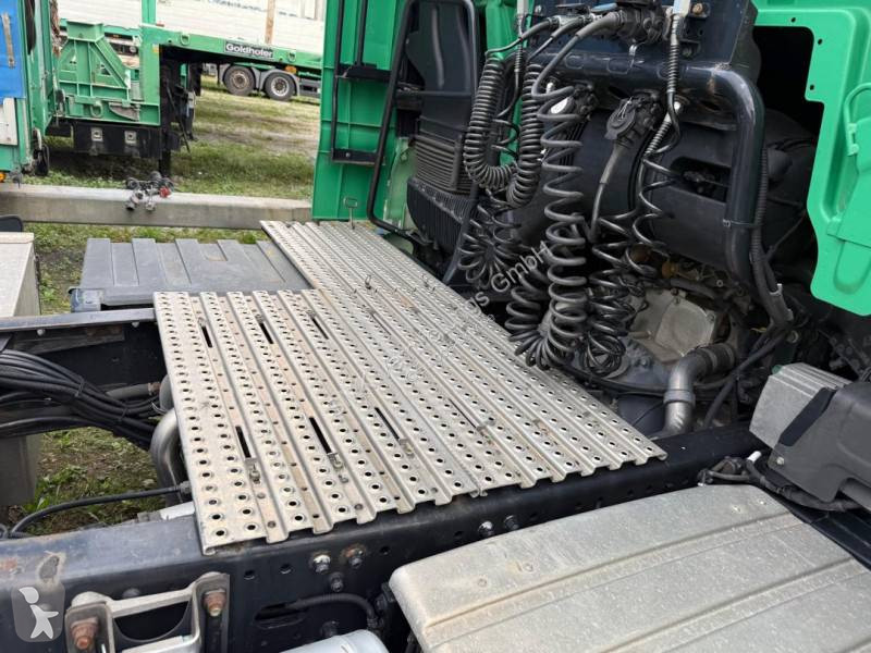 Cap tractor MAN 18.460