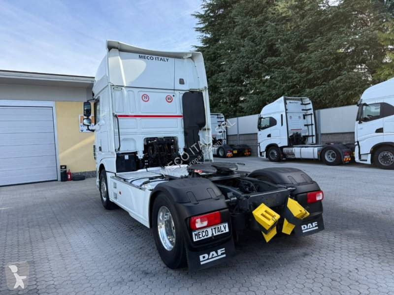 Cap tractor DAF 480