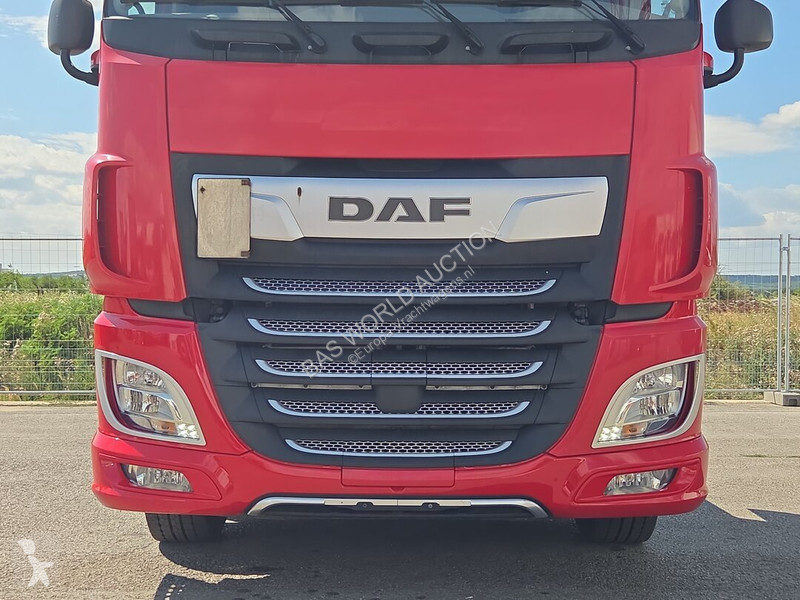 Cap tractor DAF 480
