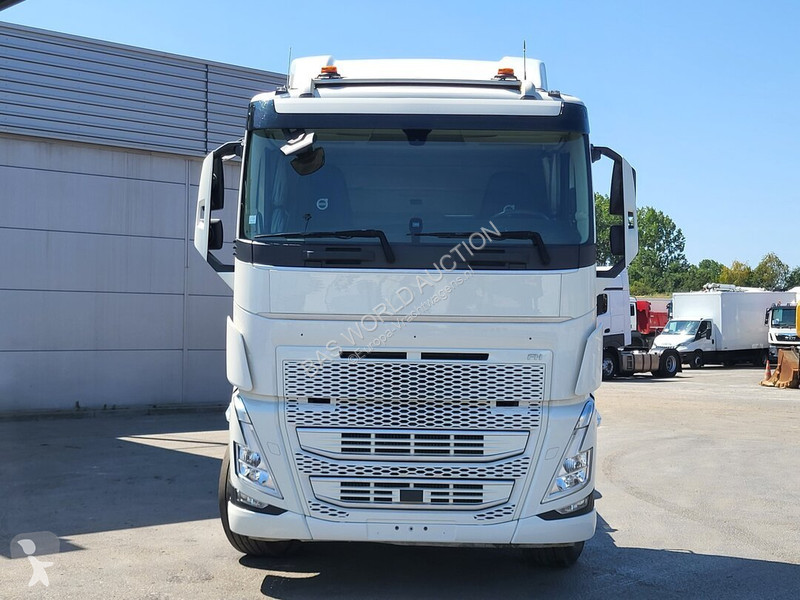 Tracteur Volvo 500