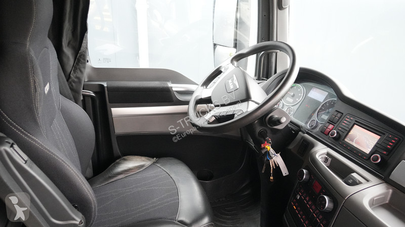 Cap tractor MAN 26.440 6X2 406.200KM