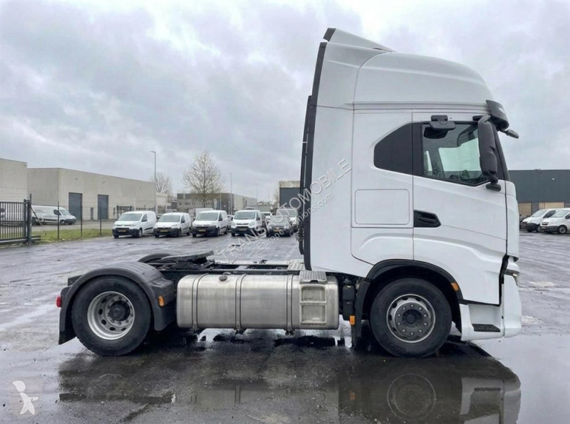 Cap tractor Iveco AS440S43T S-way 4x2