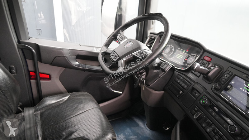 Tractor Scania 520 V8 6x2 tractor unit retarder