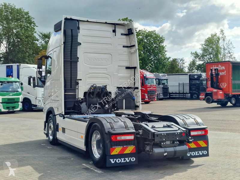 Tractor Volvo 13500 Globetrotter XL Aero 4x2 -...