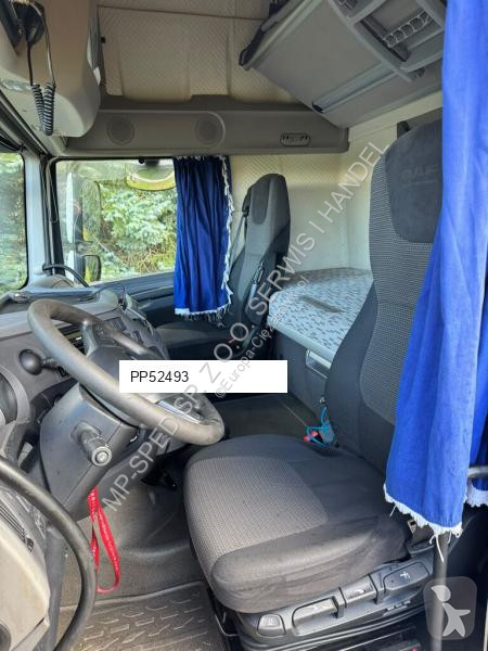 Тягач DAF 106 460