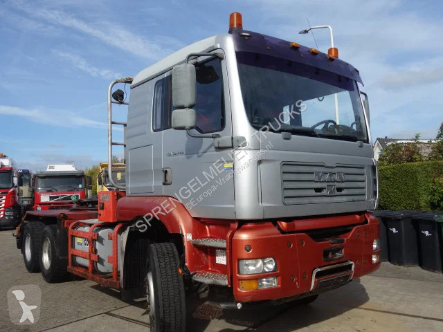 Tractor MAN 33.460 manual fuel pump