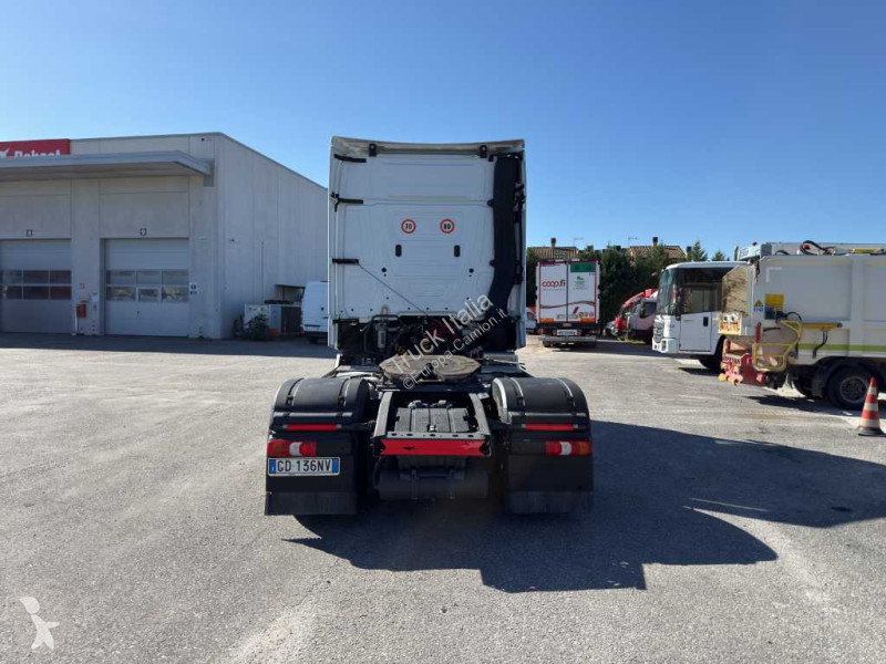 Tractor Mercedes 5 18 4x2 - 5 1851 LS 4x2