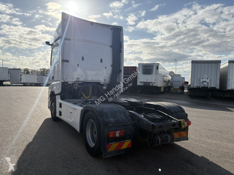 Тягач Mercedes 1851 Gigaspace, Retarder,...
