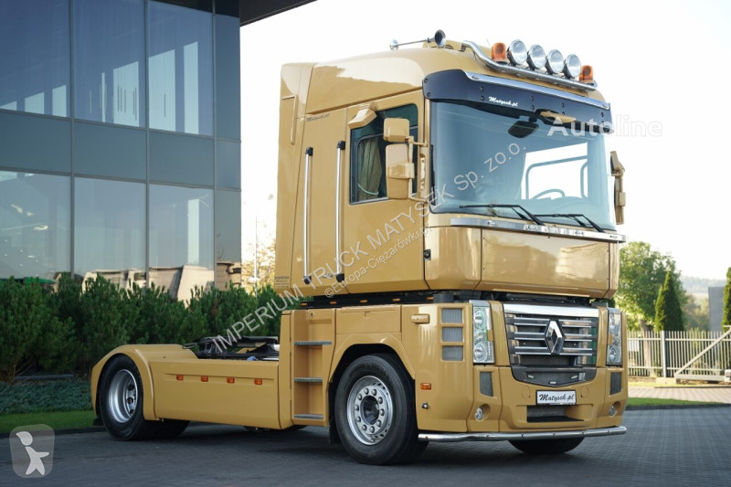 Тягач Renault MAGNUM 520
