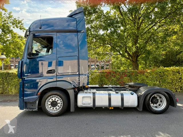 Тягач Mercedes 1840 BigSpace/LowLiner Voll...