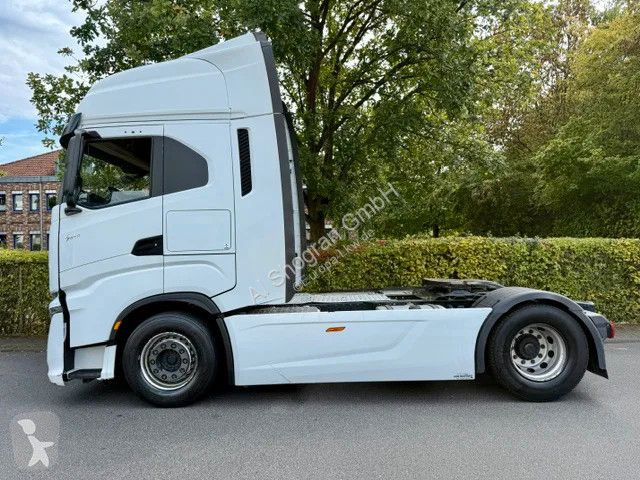 Traktor Iveco 510 Retarder / Euro6 d / 2 x Tank