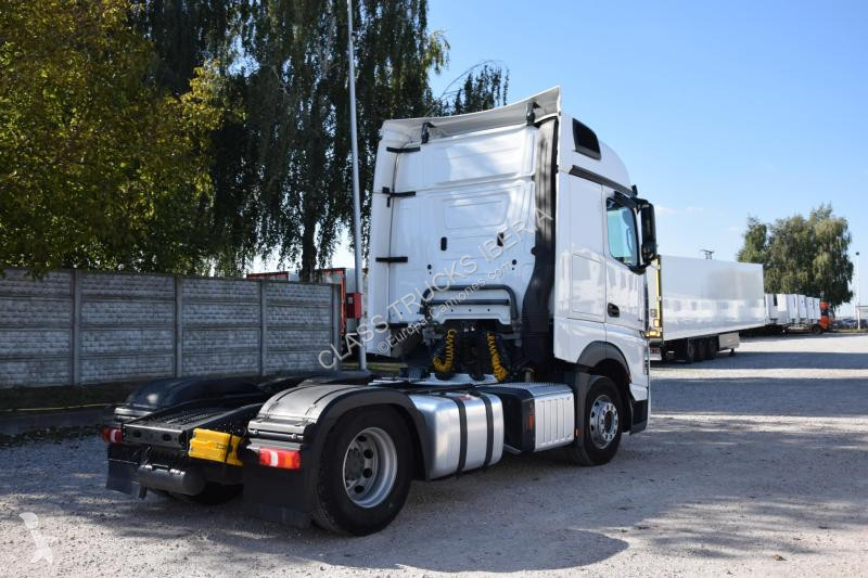 Traktor Mercedes 5 1845 BigSpace