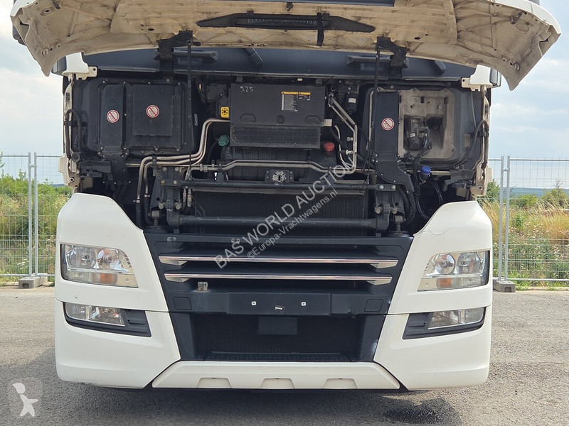 Traktor MAN 18.460
