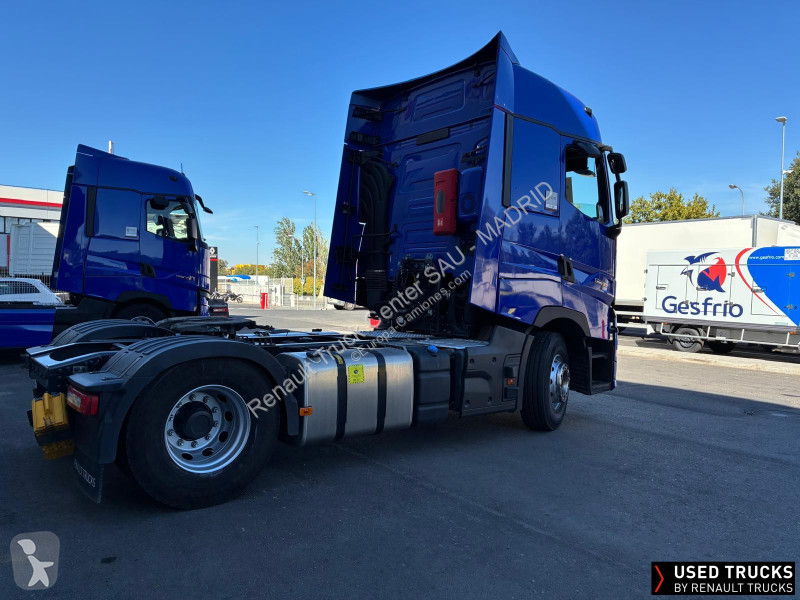Cabeza tractora Renault
