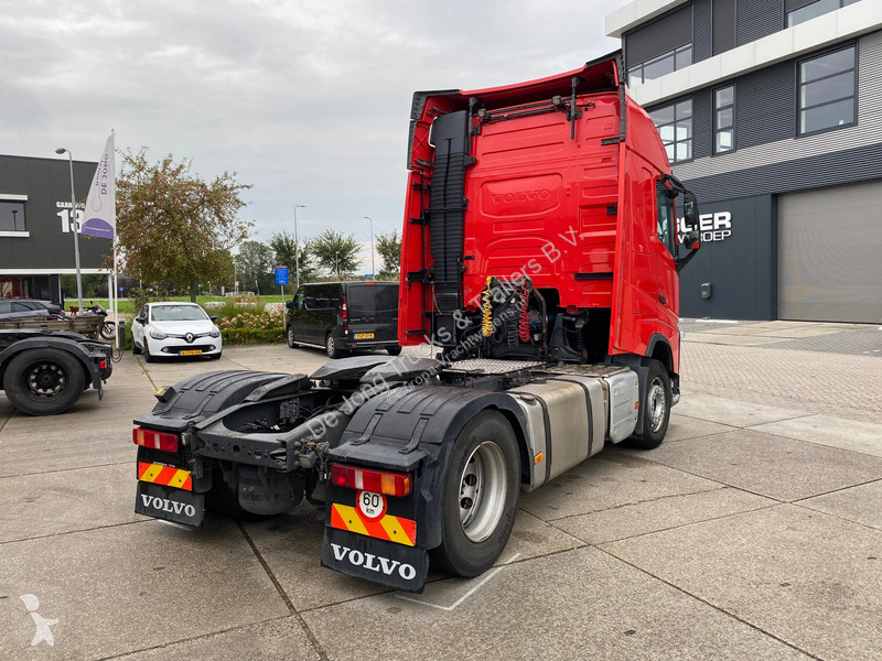 Cabeza tractora Volvo 13420 Globetrotter /...