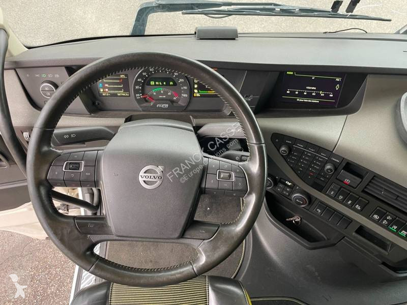 Cabeza tractora Volvo 750